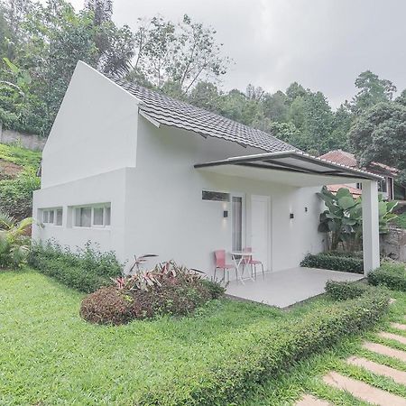Reddoorz Resort Syariah Near D'Castello Ciater Subang Buitenkant foto