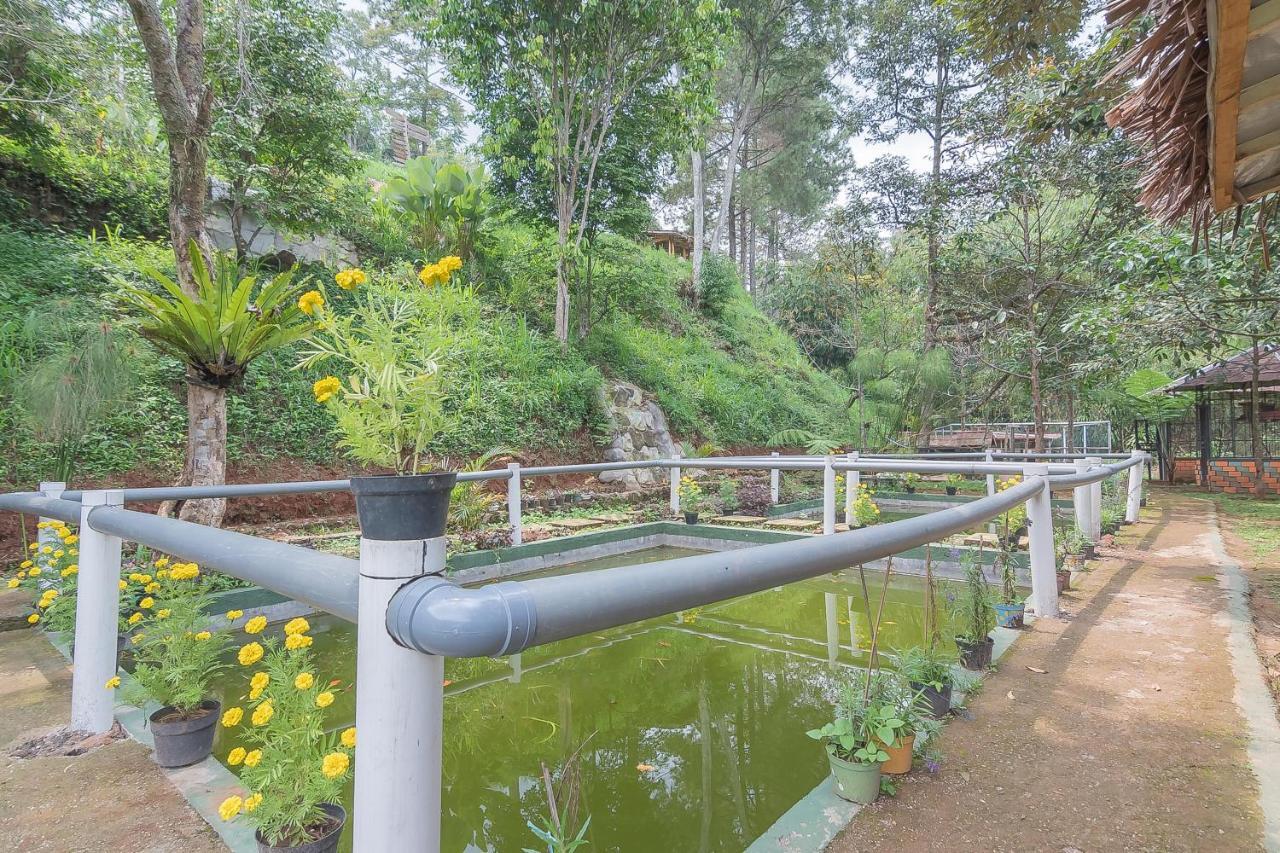 Reddoorz Resort Syariah Near D'Castello Ciater Subang Buitenkant foto