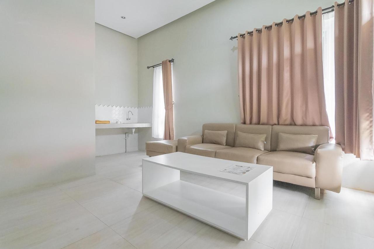 Reddoorz Resort Syariah Near D'Castello Ciater Subang Buitenkant foto