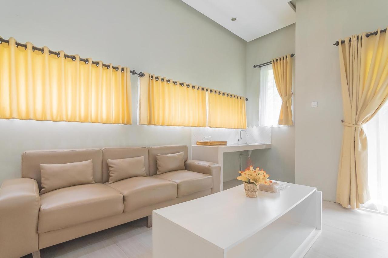 Reddoorz Resort Syariah Near D'Castello Ciater Subang Buitenkant foto