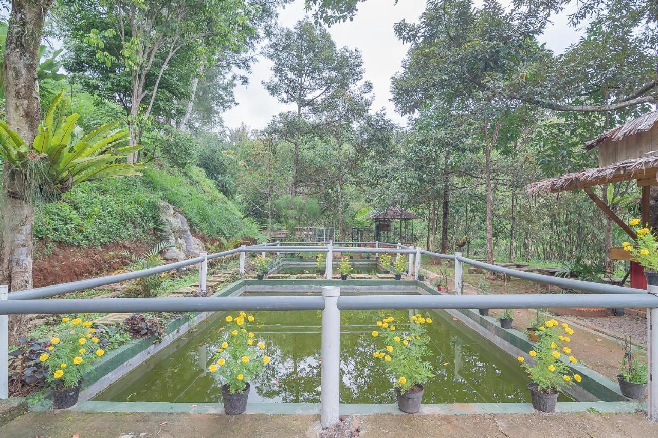 Reddoorz Resort Syariah Near D'Castello Ciater Subang Buitenkant foto